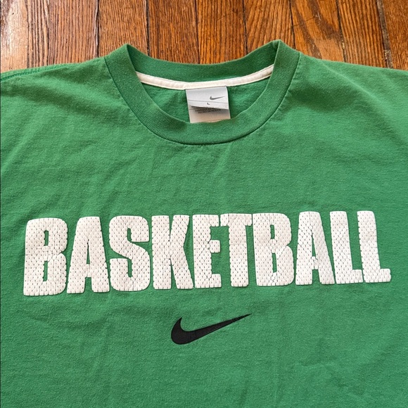 Y2K Nike Basketball Vintage T-Shirt - Picture 2 of 10